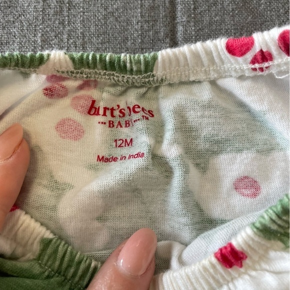 Burts Bees Onesie worn 1x - Picture 2 of 3